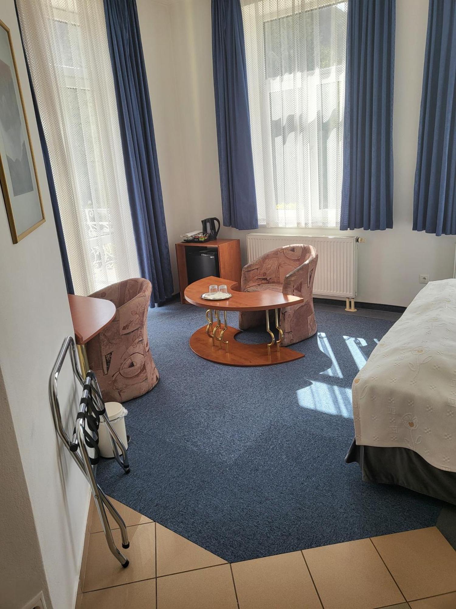 Hotel Margit 特伦钦温泉区 外观 照片