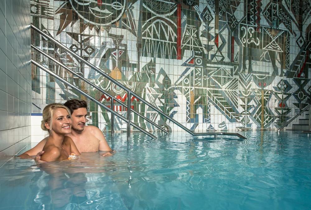 Hotel Margit 特伦钦温泉区 外观 照片