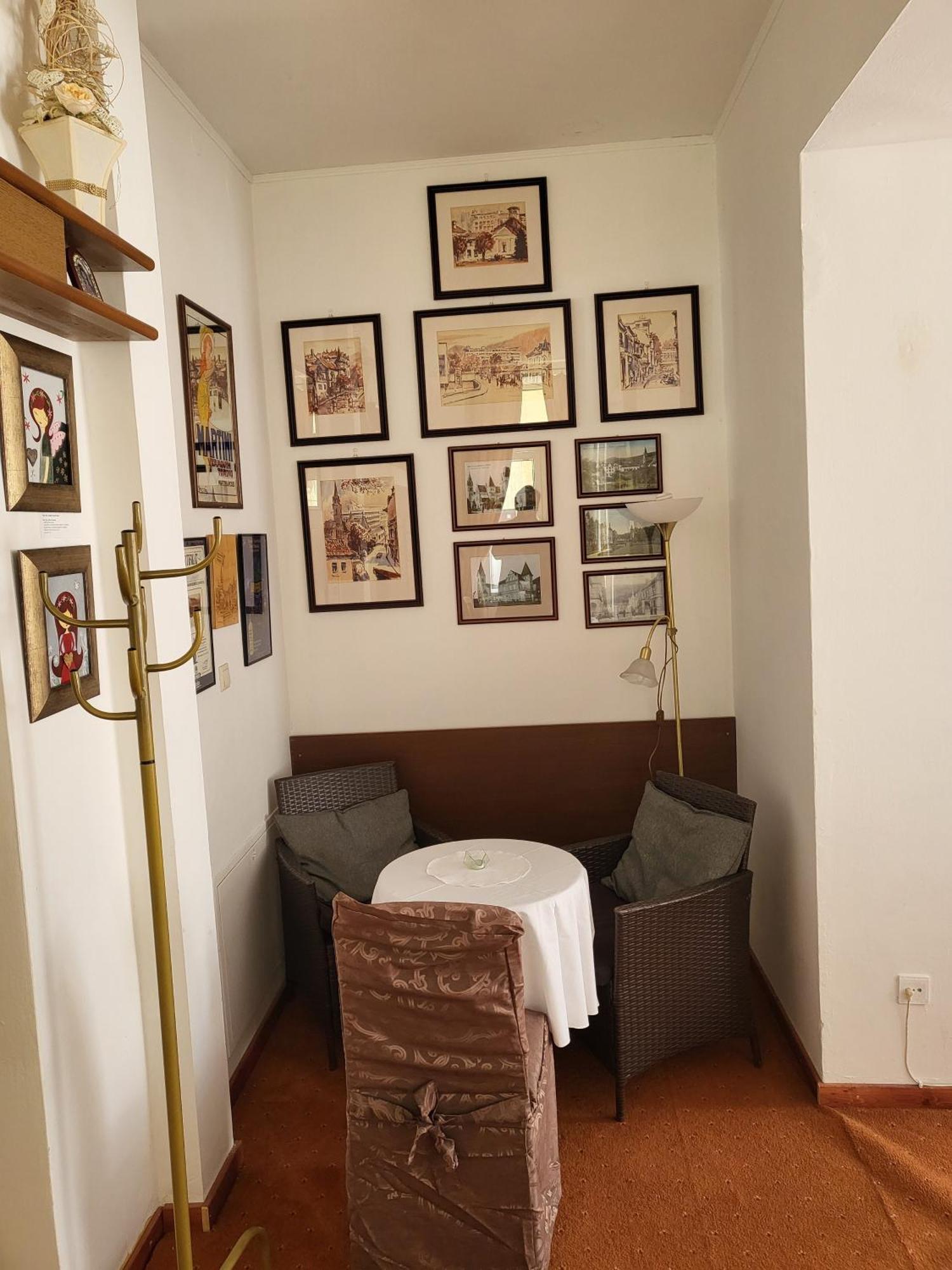 Hotel Margit 特伦钦温泉区 外观 照片