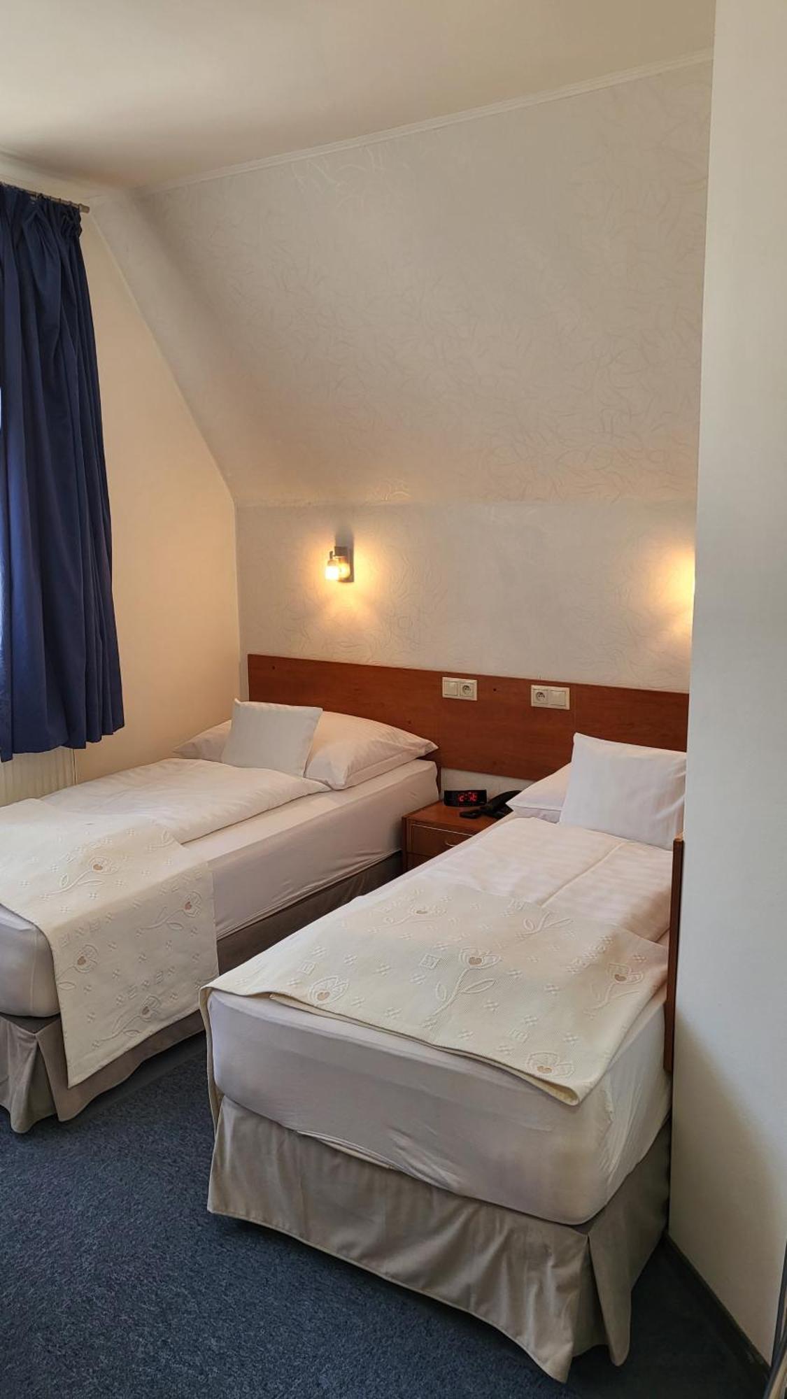 Hotel Margit 特伦钦温泉区 外观 照片