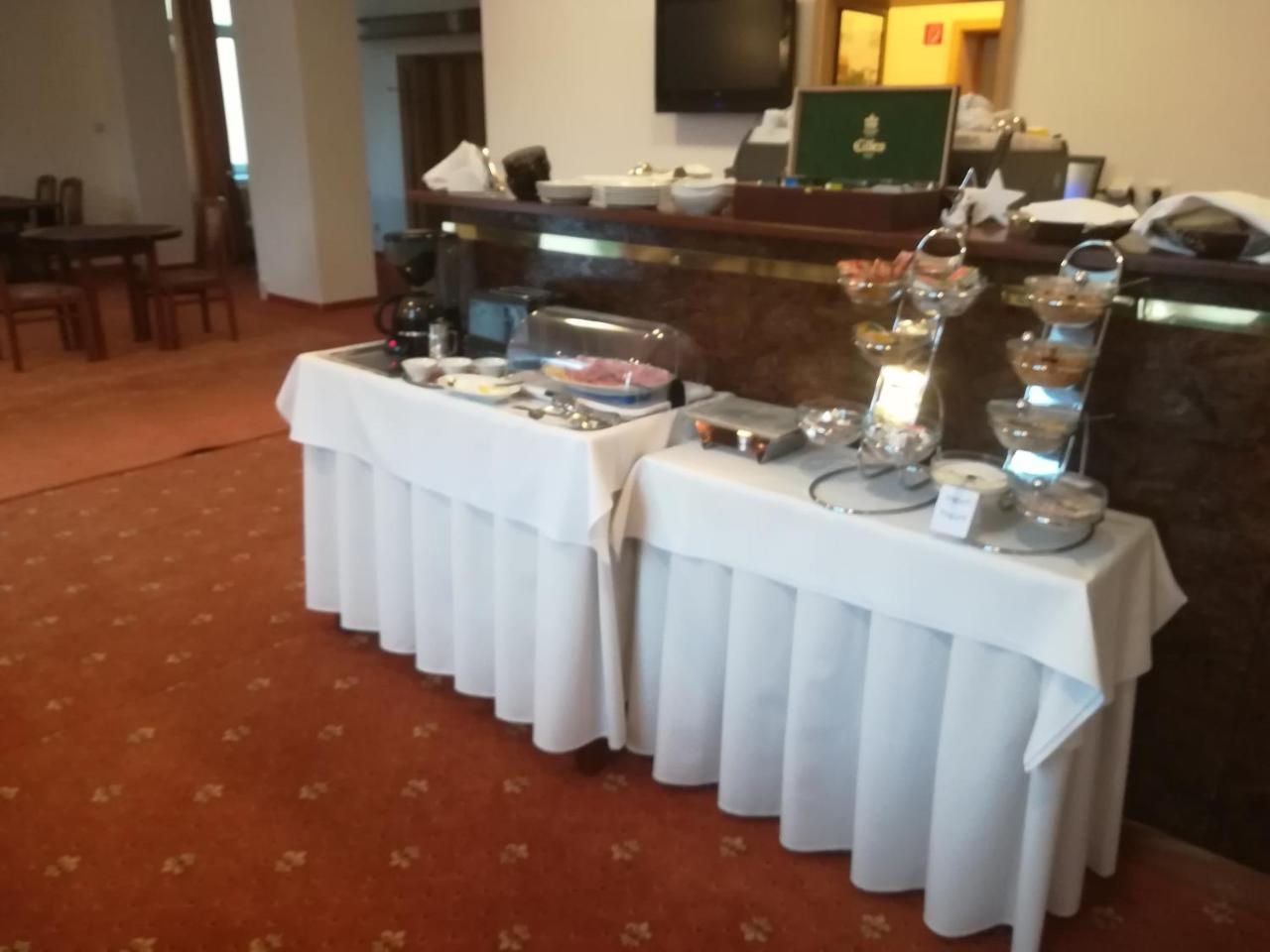 Hotel Margit 特伦钦温泉区 外观 照片
